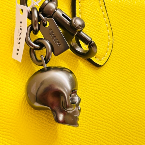 RARE Coach Skull Keychain/ Bag Charm - Picture 9 of 16